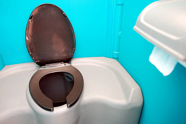Porta potty delivery and setup in Mayville, ND
